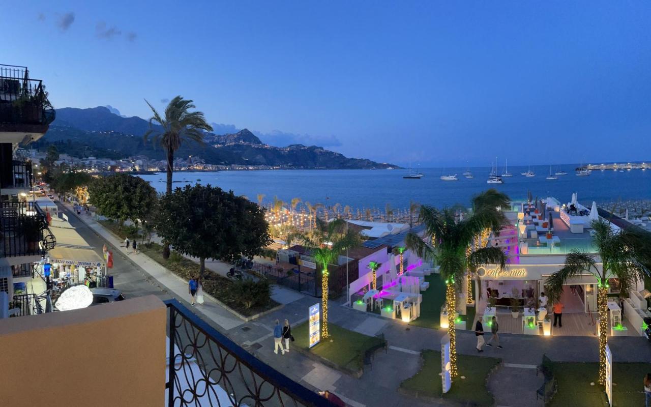 La Finestra Sul Mare Modern Apartment Giardini-Naxos Exterior foto