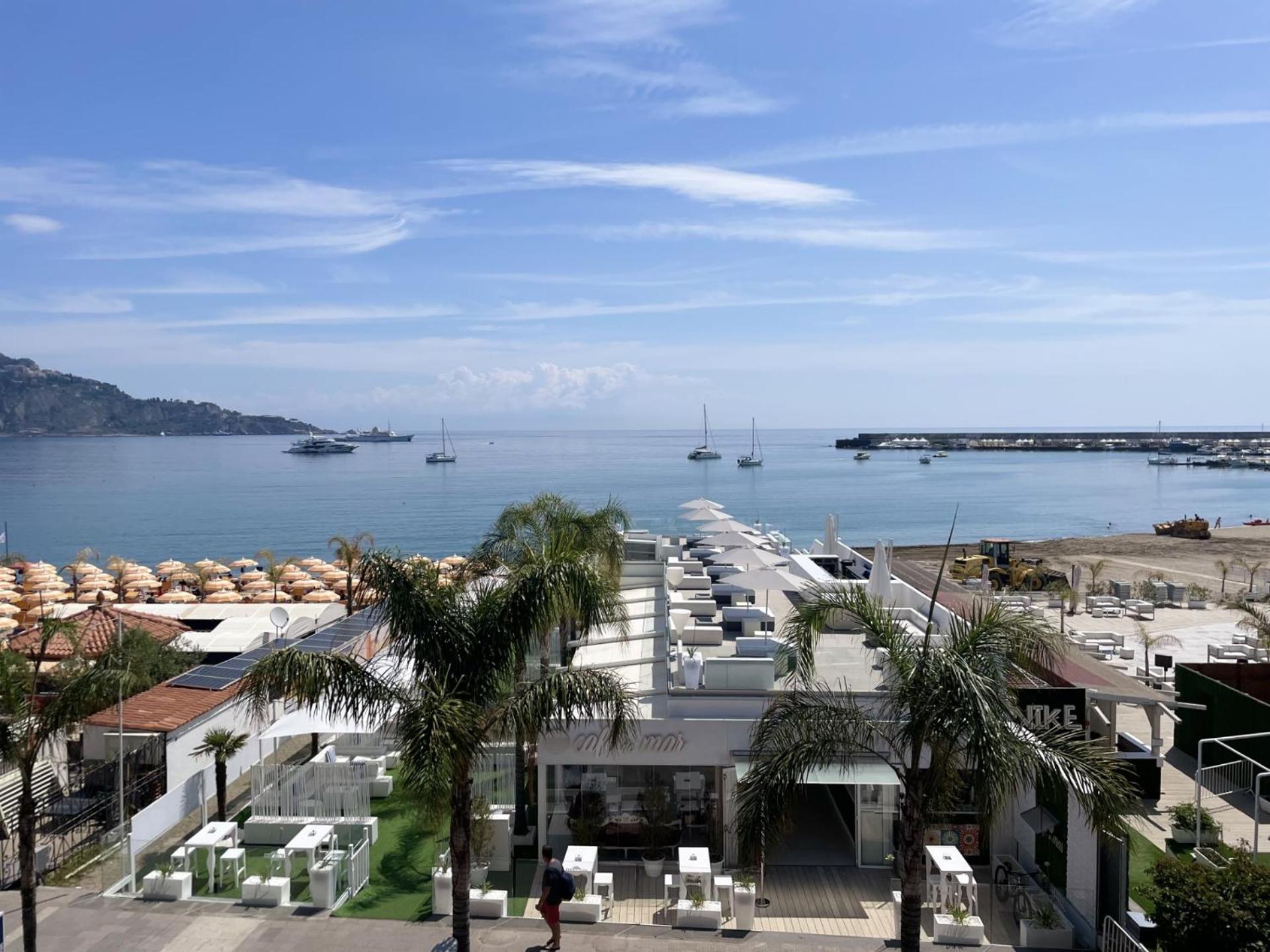La Finestra Sul Mare Modern Apartment Giardini-Naxos Zimmer foto
